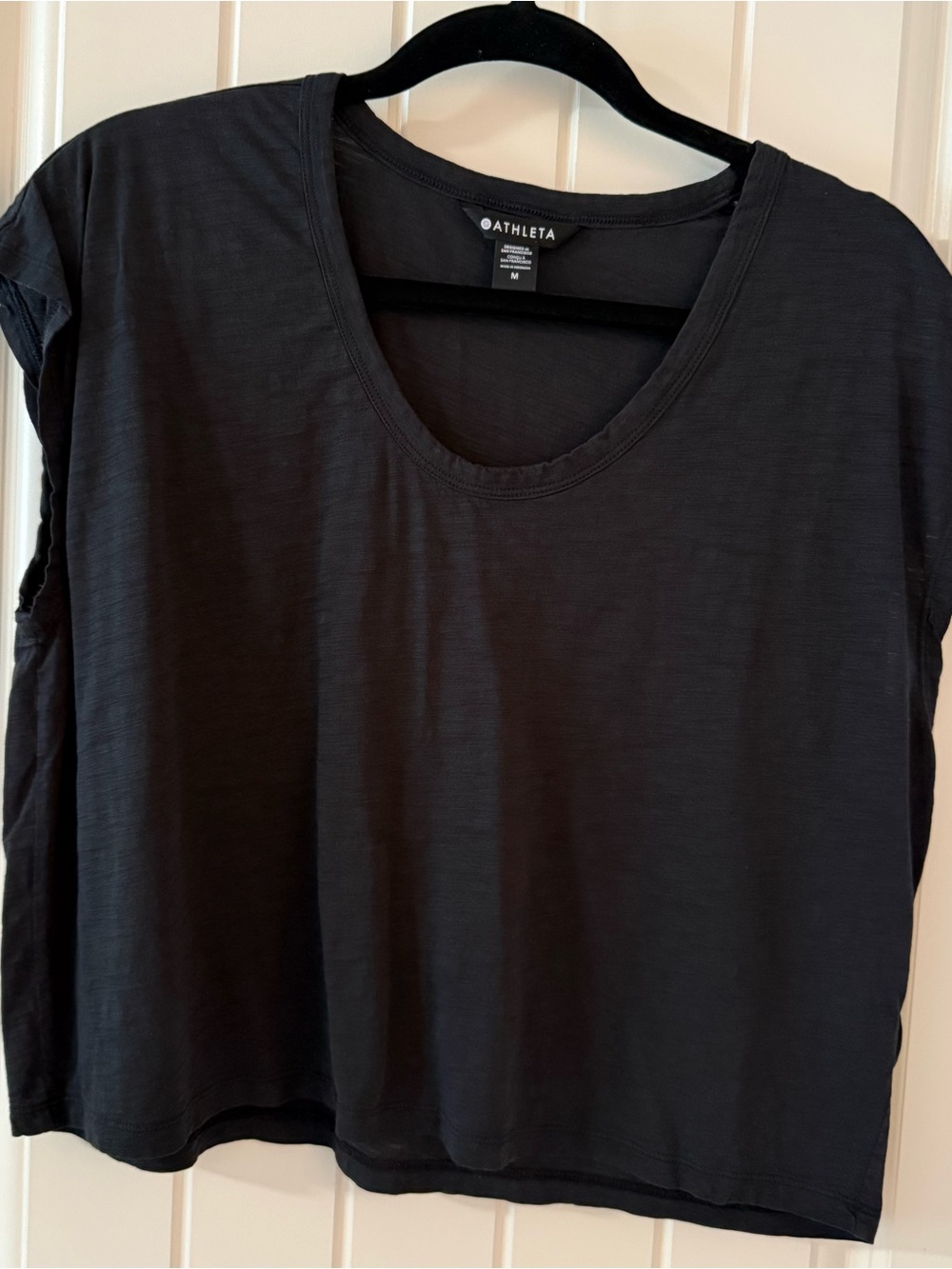 Athleta Black Scoop Neck Crop Tee